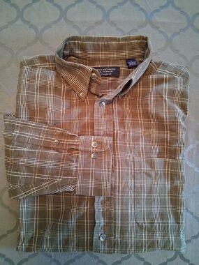 Roundtree & Yorke Men's Large Olive Plaid Long-Sleeve Button-Down Shirt